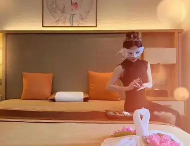 我在杭州西湖体验了下高端男士按摩spa会馆，私人会所花样超多